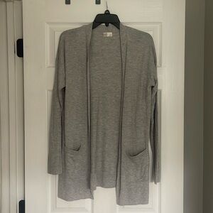 Light gray 2 pocket like new small